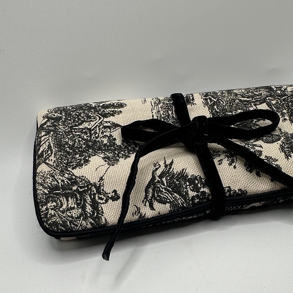 Waverly Black and Cream Toile Print Clutch - Picture 3 of 8